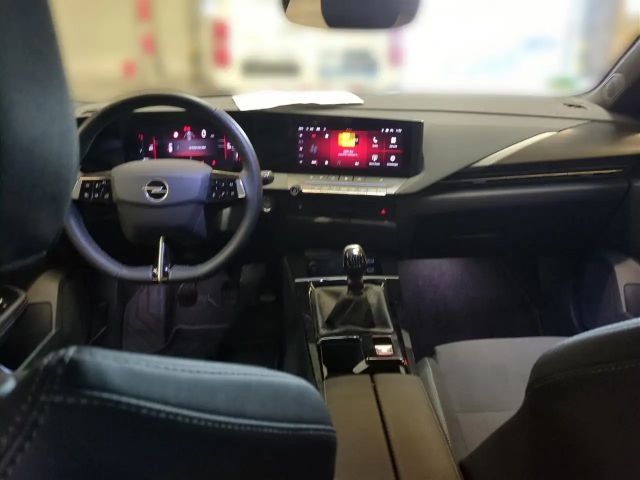 Opel Astra 1.2 Turbo Sports Tourer