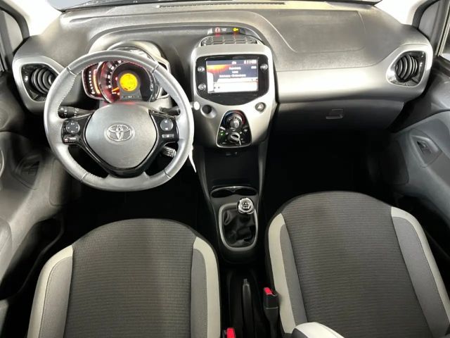 Toyota Aygo Hatchback Play Team D X-play