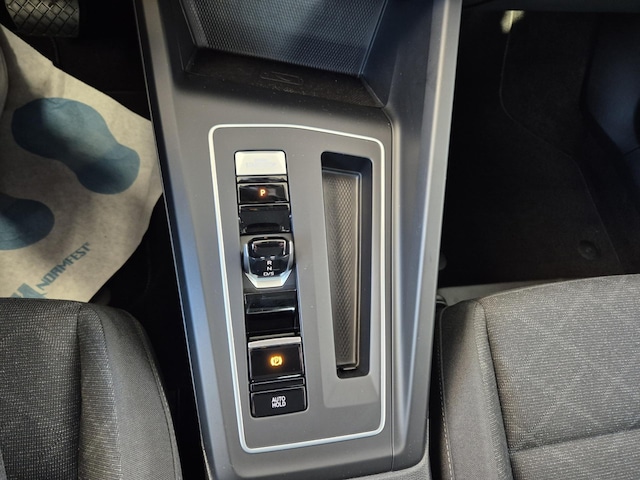 Volkswagen Golf 1.5 eTSI DSG Life Variant