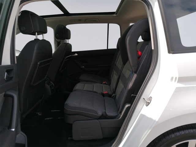 Volkswagen Touran 1.5 TSI DSG R-Line