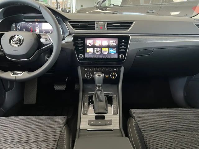 Skoda Superb 2.0 TSI Combi Style Style