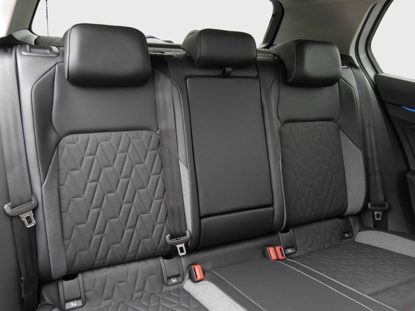 Volkswagen Golf 1.5 TSI Golf VIII