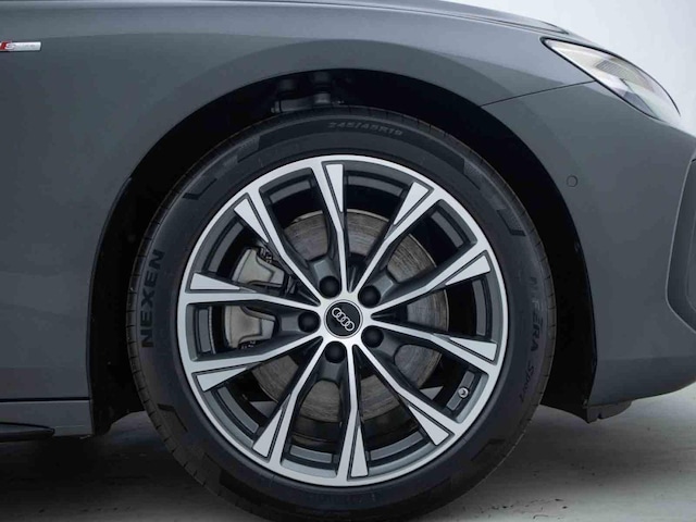 Audi A6 Avant Quattro S-Tronic