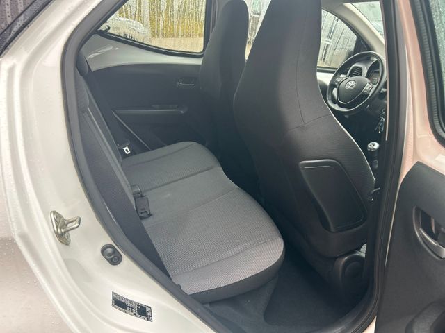Toyota Aygo 5-deurs Play X-play