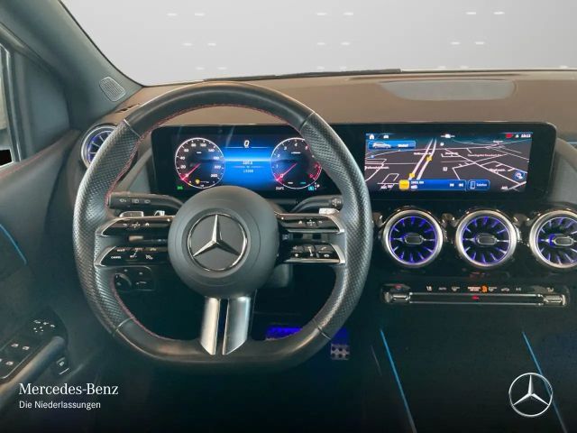 Mercedes-Benz B 200 AMG Line Sedan