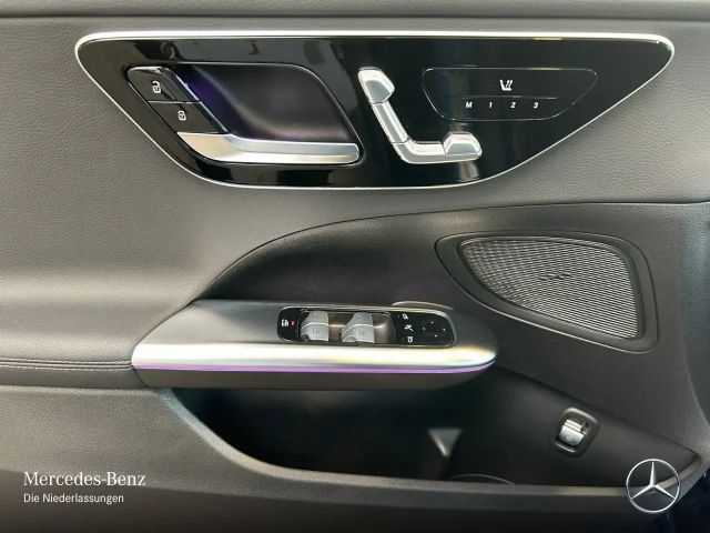 Mercedes-Benz C 200 4MATIC AVANTGARDE Sedan