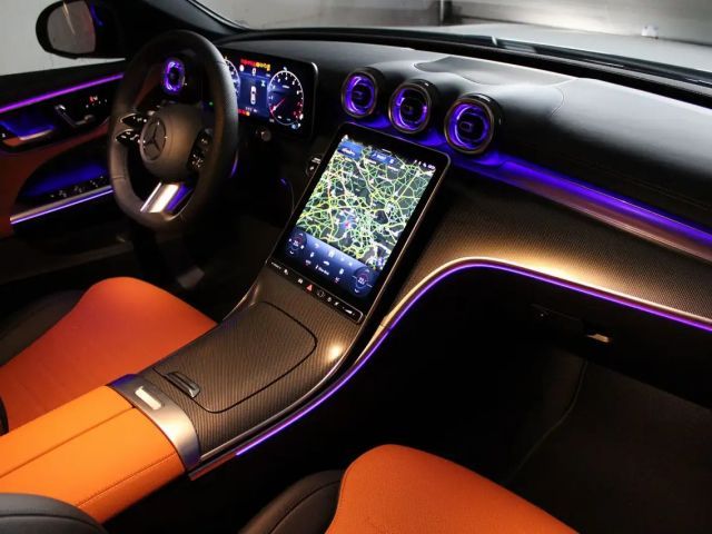 Mercedes-Benz C 200 AMG Line Sedan