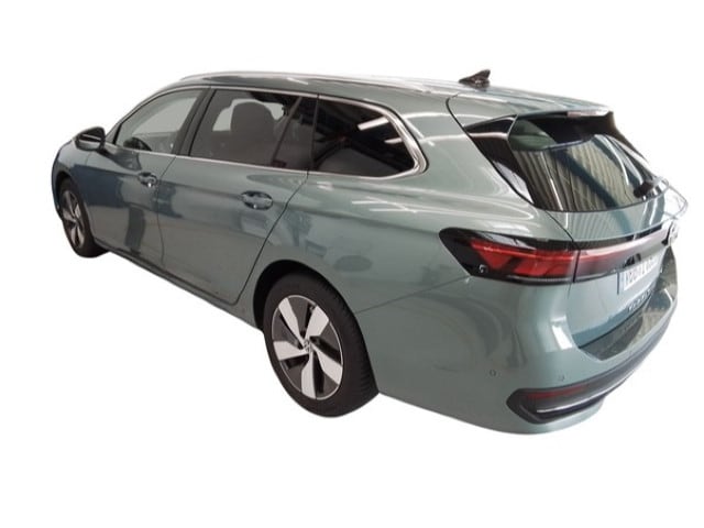 Volkswagen Passat 1.5 eTSI Business DSG Variant