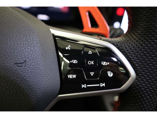 Volkswagen Golf 2.0 TSI DSG