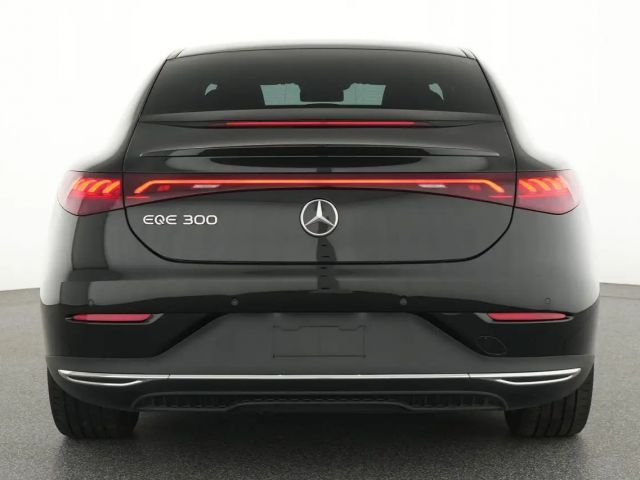 Mercedes-Benz EQE 300 Business Line Sedan