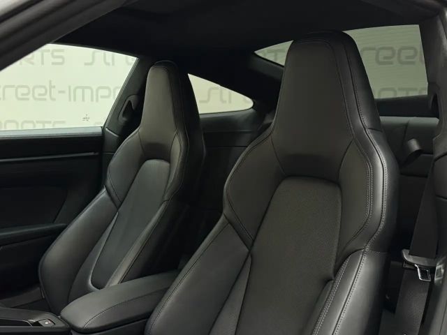 Porsche 992 Black Edition Coupé GTS