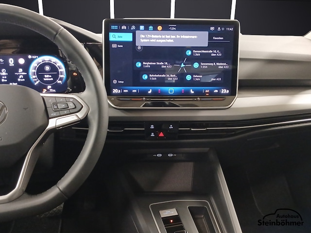 Volkswagen Golf 1.5 eTSI DSG Life Variant