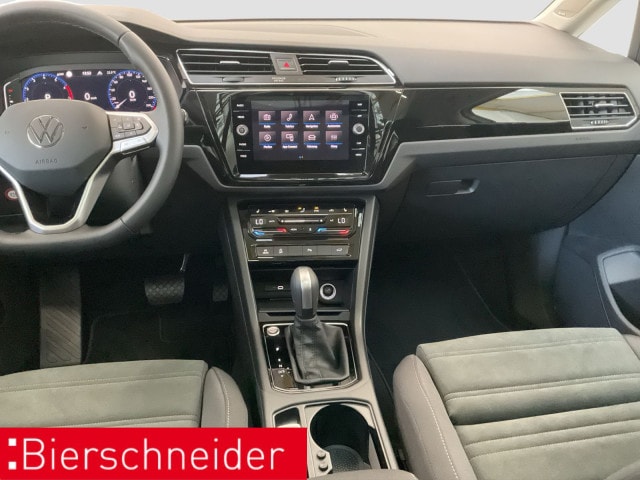 Volkswagen Touran 1.5 TSI DSG R-Line Style