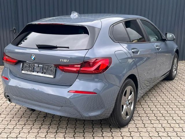 BMW 116 116i 5-deurs Sedan