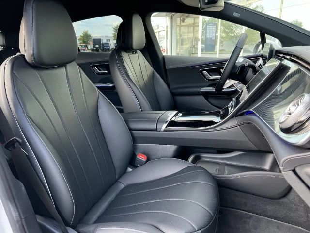 Mercedes-Benz EQE 300 Electric Art Sedan