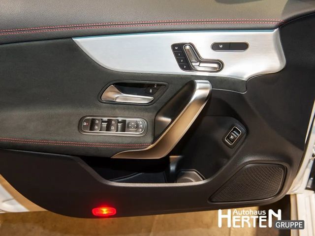 Mercedes-Benz CLA 200 AMG Line Shooting Brake