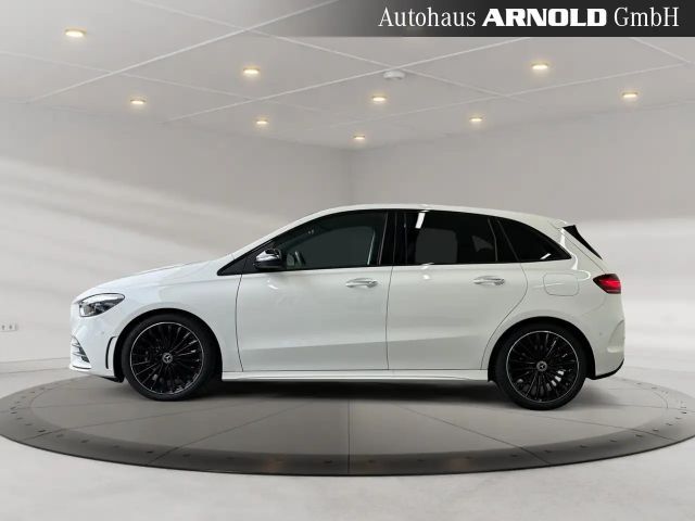 Mercedes-Benz B 200 AMG Line Sedan