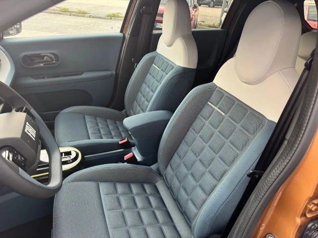 Fiat Grande Panda E La Prima