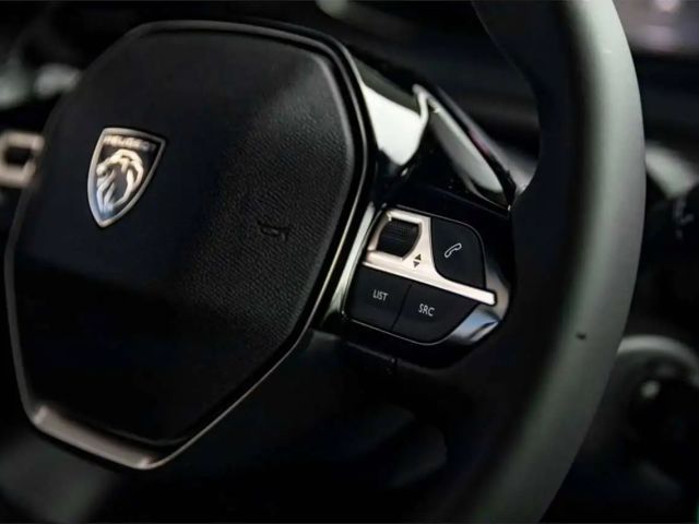 Peugeot 208 100pk MT6 | 360° Camera | Dodehoekdet. | Navi. ...