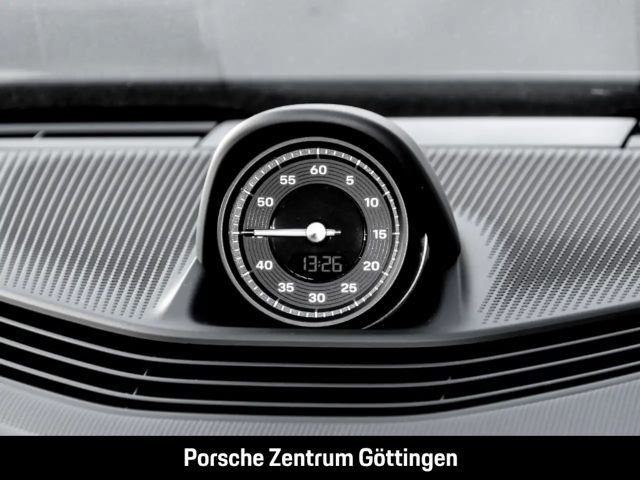 Porsche Taycan 4 Cross Turismo