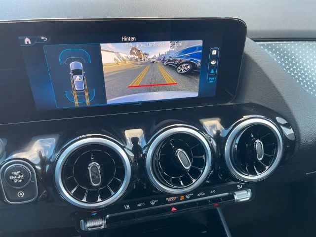 Mercedes-Benz B 180 B 180 d