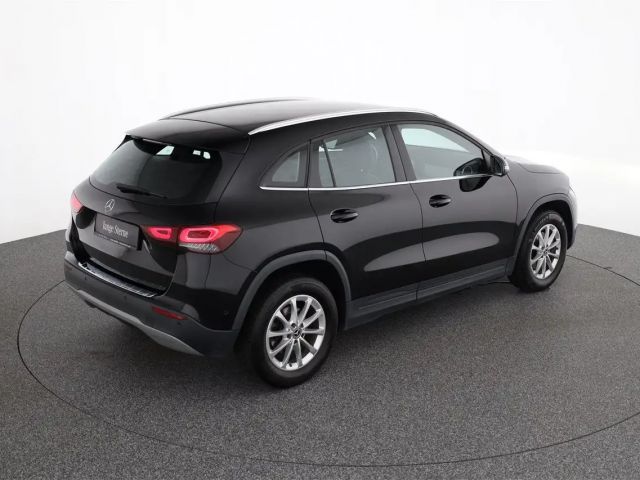 Mercedes-Benz GLA 180 GLA 180 d