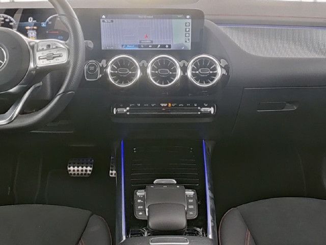 Mercedes-Benz EQA 300 4MATIC