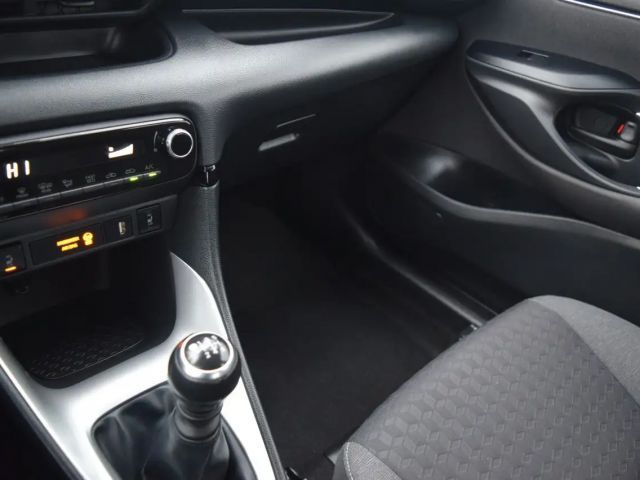 Toyota Yaris Club Hatchback