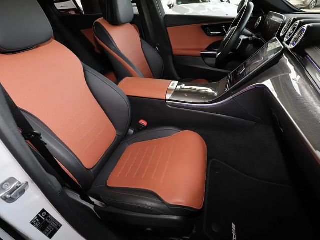 Mercedes-Benz C 200 AMG Line Sedan