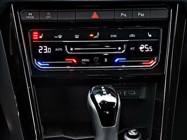 Volkswagen T-Roc 1.5 TSI DSG IQ.Drive R-Line