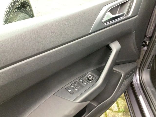 Volkswagen Taigo 1.0 TSI DSG R-Line