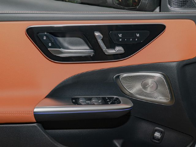 Mercedes-Benz C 200 AMG Line Sedan