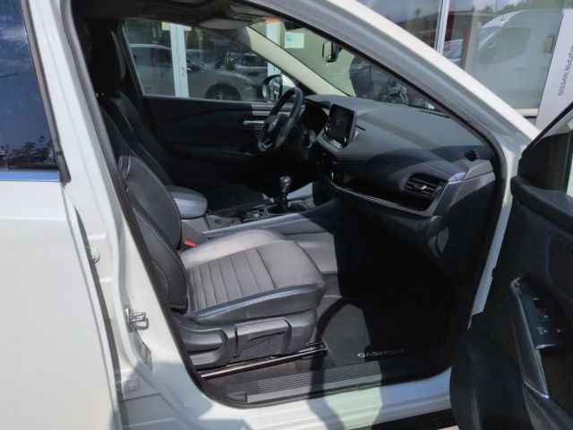 Nissan Qashqai Premiere Edition Panorama Klima ACC Navi Kamera LE