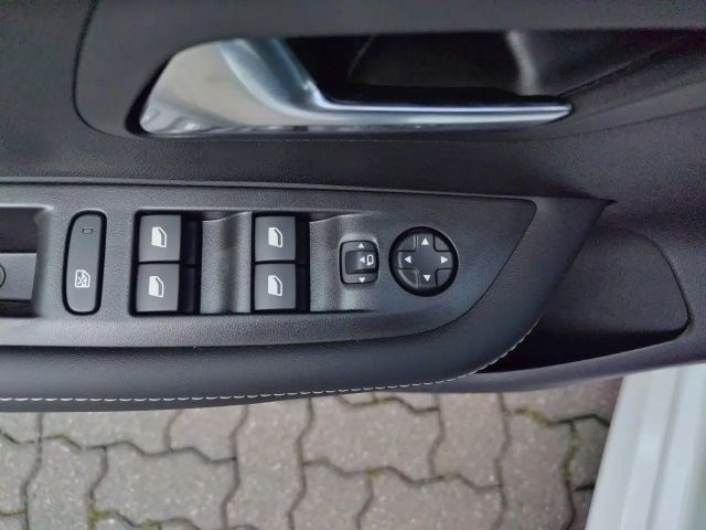 Peugeot 208 Allure Pack PureTech