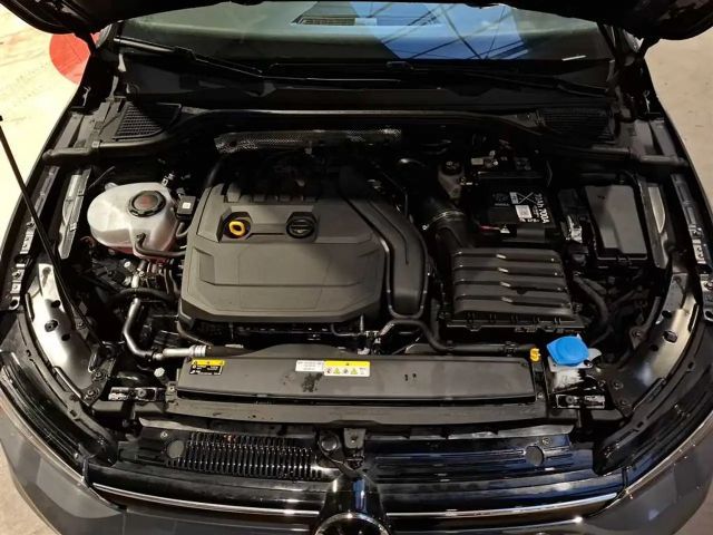 Volkswagen Golf 1.5 eTSI DSG Life