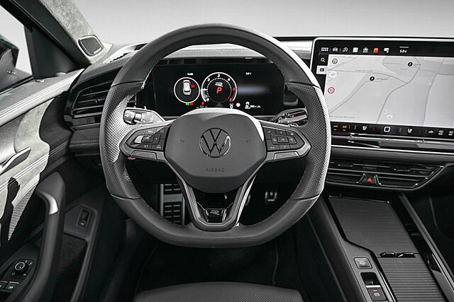 Volkswagen Passat DSG R-Line