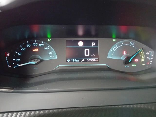 Peugeot E-2008 Active Pack