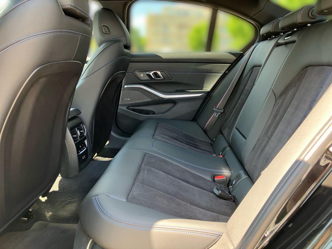 BMW 330 330i Sedan xDrive