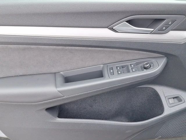 Volkswagen Golf Business DSG Variant