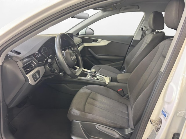 Audi A4 35 TFSI Avant S-Line S-Tronic