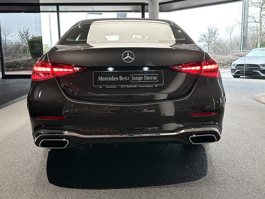 Mercedes-Benz C 200 AMG Line Sedan