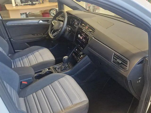 Volkswagen Touran ACT DSG R-Line