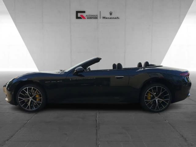 Maserati GranCabrio Modena