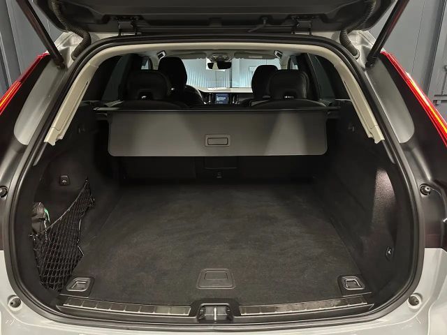 Volvo XC60 AWD Business Dark Plus