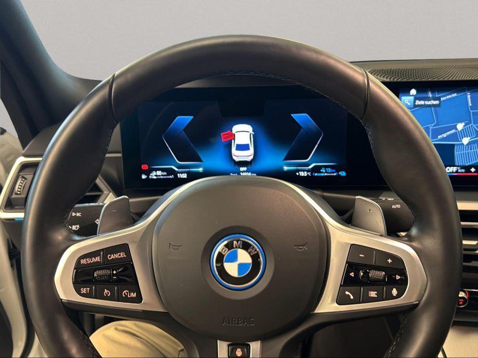 BMW 330 330e Sedan xDrive