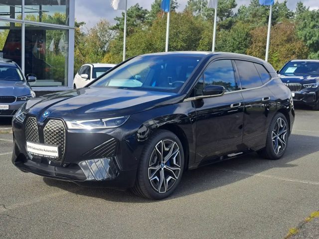 BMW iX xDrive50