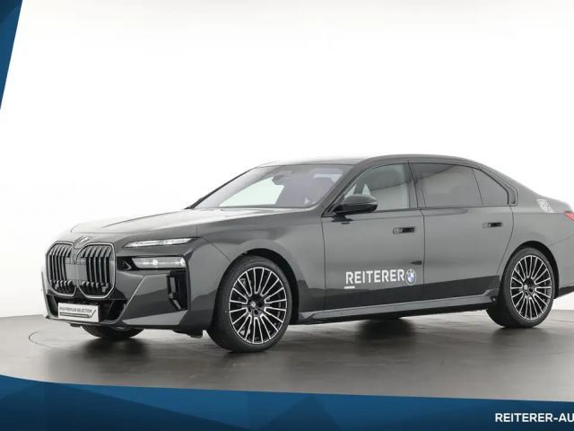 BMW 740 740d M-Sport Sedan xDrive