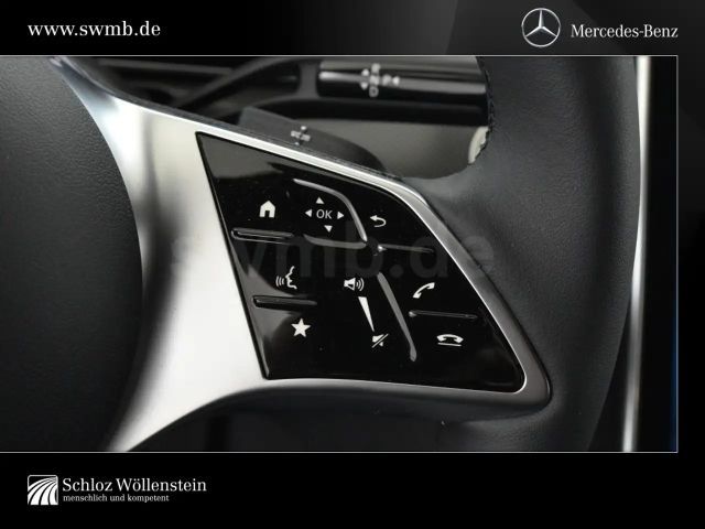 Mercedes-Benz C 180 AVANTGARDE Sedan