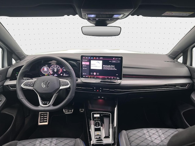 Volkswagen Golf 1.5 eTSI DSG R-Line