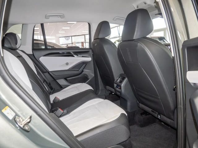 Volkswagen Tiguan 1.5 eTSI Elegance Elegance